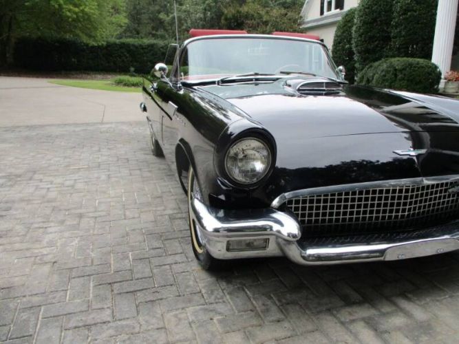 Unknown-Thunderbird-1957-Black-Red-21
