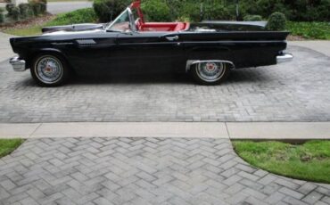 Unknown-Thunderbird-1957-Black-Red-27