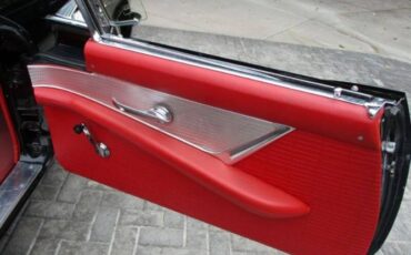Unknown-Thunderbird-1957-Black-Red