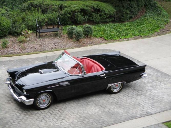 Unknown-Thunderbird-1957-Black-Red-9