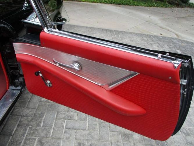 Unknown-Thunderbird-1957-Black-Red