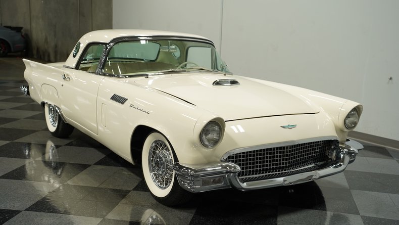 Unknown-Thunderbird-1957-Colonial-White-Colonial-White-14