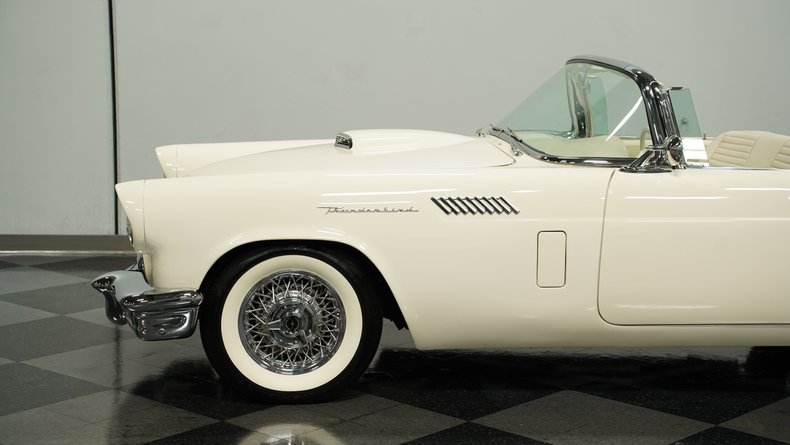Unknown-Thunderbird-1957-Colonial-White-Colonial-White-20