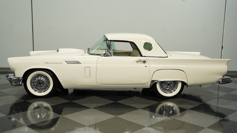 Unknown-Thunderbird-1957-Colonial-White-Colonial-White