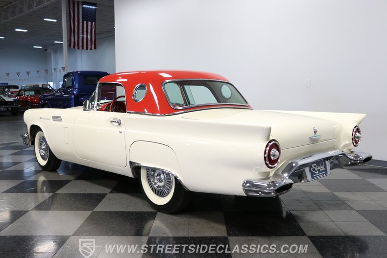 Unknown-Thunderbird-1957-Colonial-White-Flame-Red-10