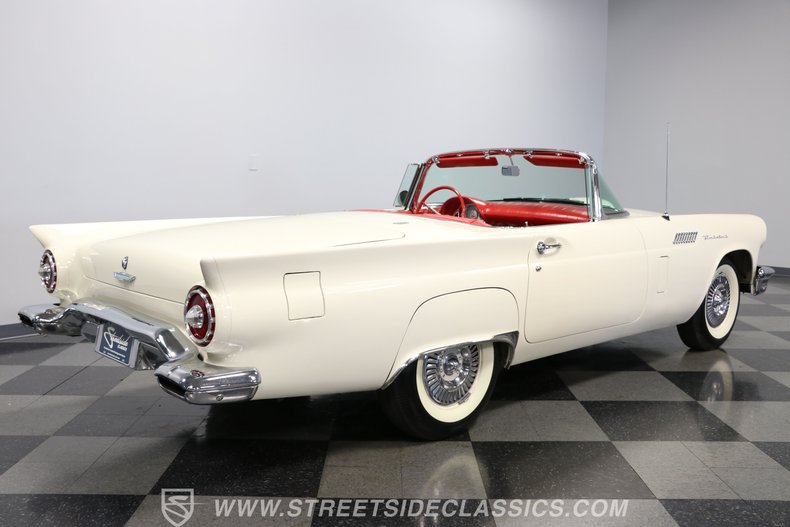 Unknown-Thunderbird-1957-Colonial-White-Flame-Red-14