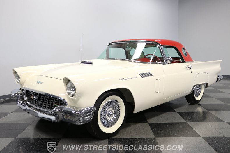Unknown-Thunderbird-1957-Colonial-White-Flame-Red-2