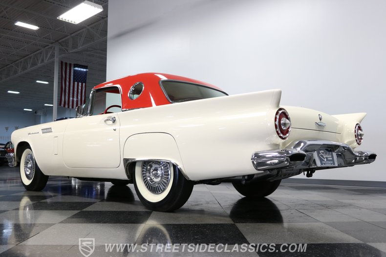 Unknown-Thunderbird-1957-Colonial-White-Flame-Red-25