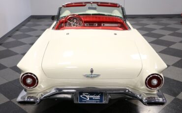 Unknown-Thunderbird-1957-Colonial-White-Flame-Red-27