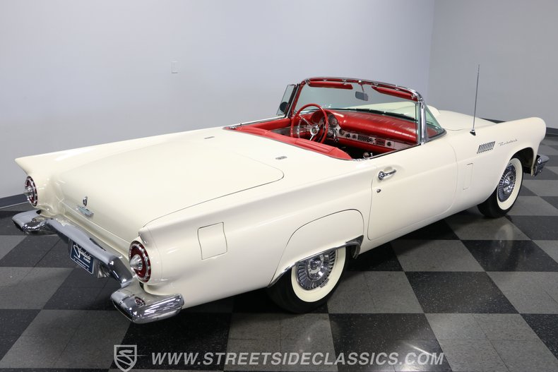 Unknown-Thunderbird-1957-Colonial-White-Flame-Red-28