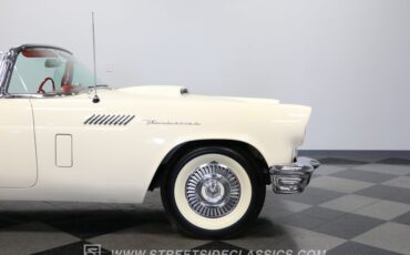 Unknown-Thunderbird-1957-Colonial-White-Flame-Red-32