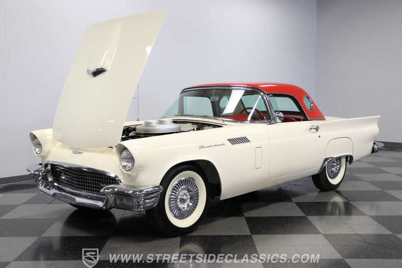 Unknown-Thunderbird-1957-Colonial-White-Flame-Red-34