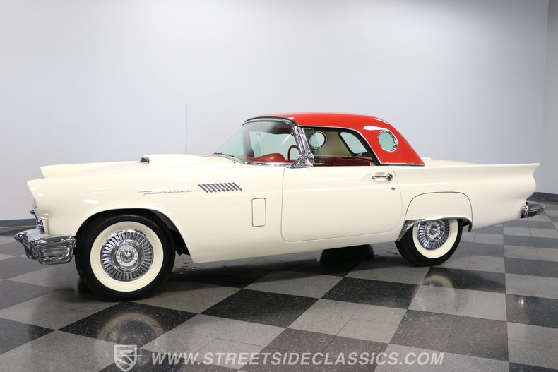 Unknown-Thunderbird-1957-Colonial-White-Flame-Red-6
