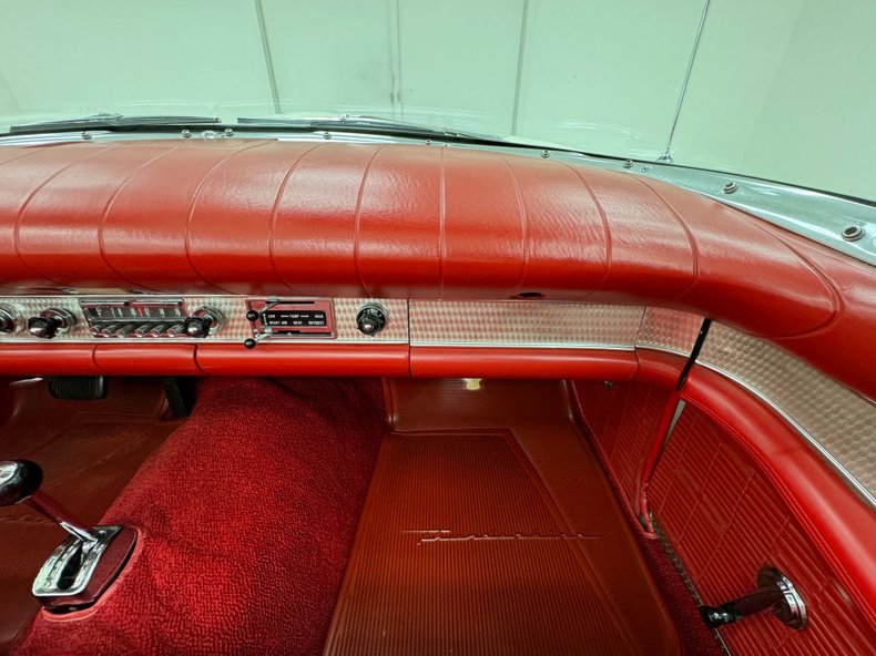 Unknown-Thunderbird-1957-Colonial-White-Red-12