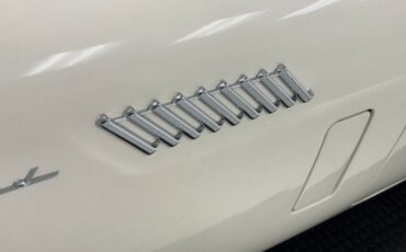 Unknown-Thunderbird-1957-Colonial-White-Red-20