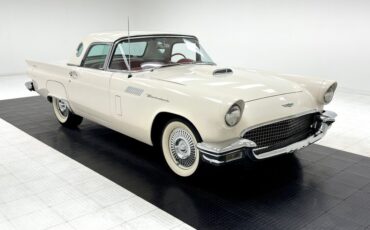 Unknown-Thunderbird-1957-Colonial-White-Red-22