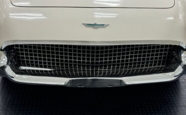 Unknown-Thunderbird-1957-Colonial-White-Red-24