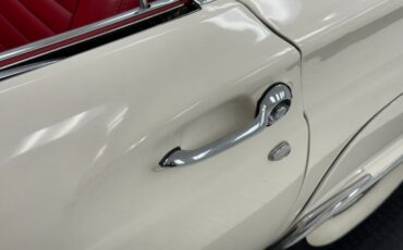 Unknown-Thunderbird-1957-Colonial-White-Red-30