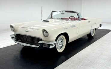 Unknown-Thunderbird-1957-Colonial-White-Red