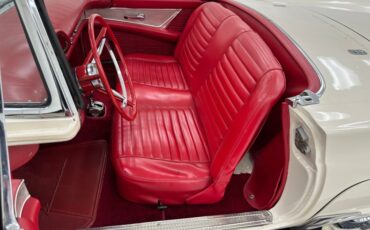 Unknown-Thunderbird-1957-Colonial-White-Red-44