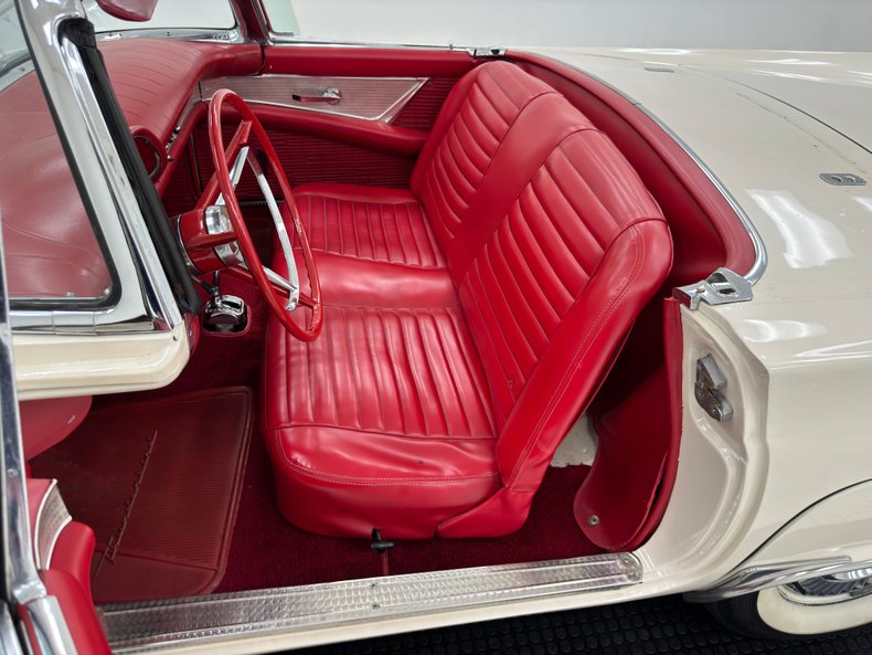 Unknown-Thunderbird-1957-Colonial-White-Red-44