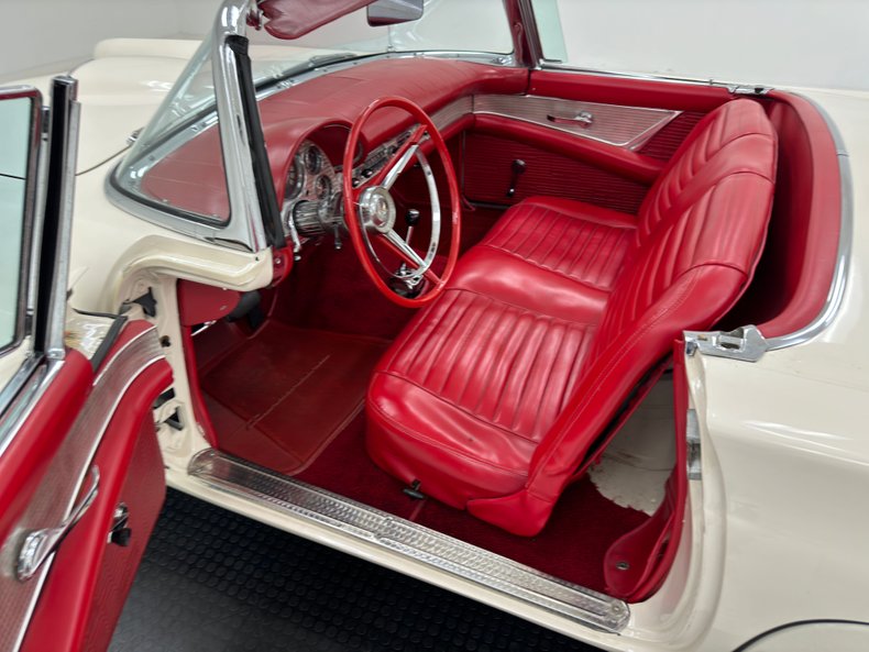 Unknown-Thunderbird-1957-Colonial-White-Red-45