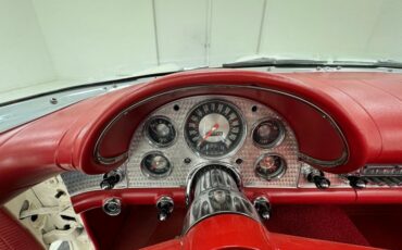 Unknown-Thunderbird-1957-Colonial-White-Red-49