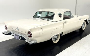 Unknown-Thunderbird-1957-Colonial-White-Red-6