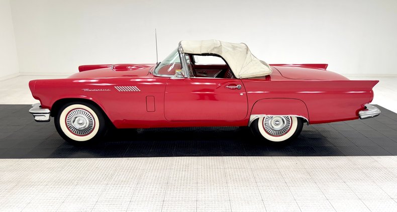 Unknown-Thunderbird-1957-Flame-Red-Flame-Red-14