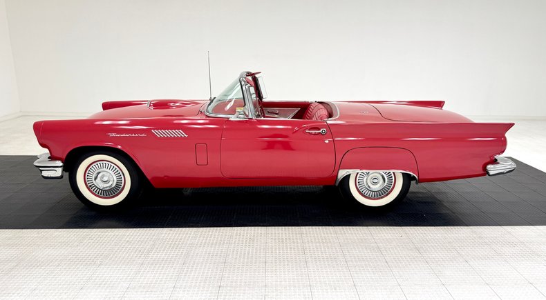 Unknown-Thunderbird-1957-Flame-Red-Flame-Red-15