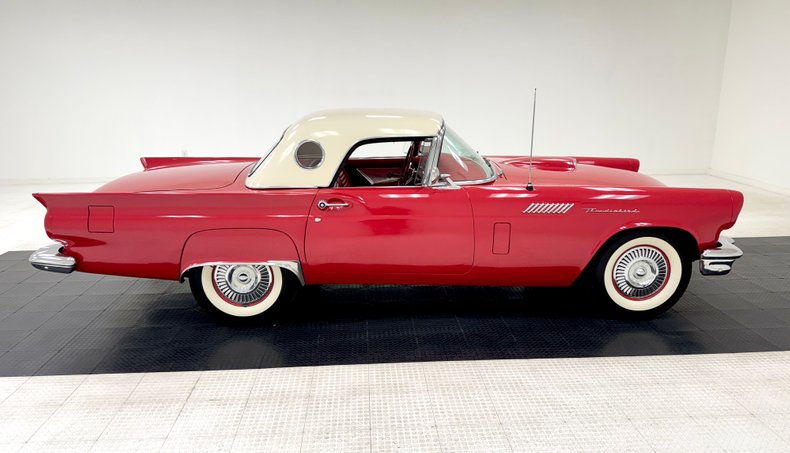 Unknown-Thunderbird-1957-Flame-Red-Flame-Red-21