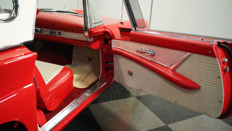 Unknown-Thunderbird-1957-Flame-Red-Red-ampamp-White-42