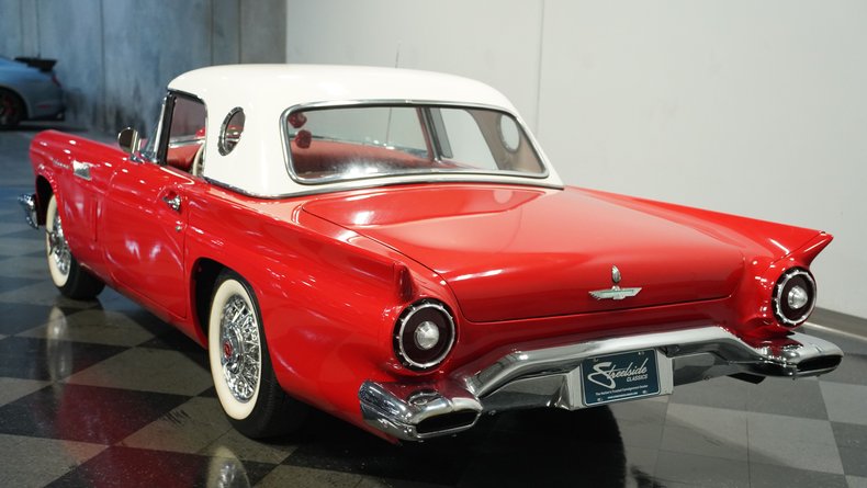Unknown-Thunderbird-1957-Flame-Red-Red-ampamp-White-7