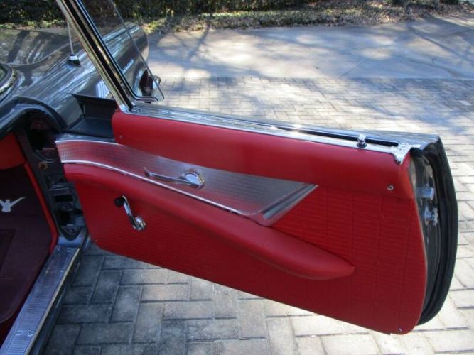 Unknown-Thunderbird-1957-Gray-Red-19