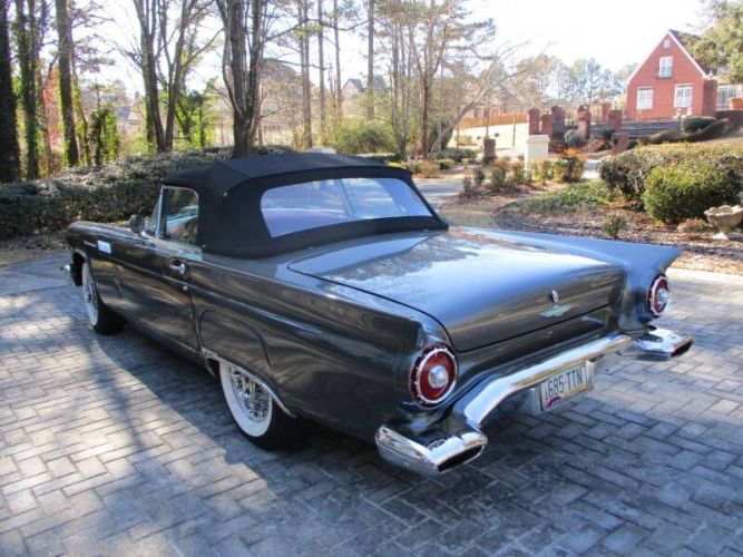 Unknown-Thunderbird-1957-Gray-Red-24