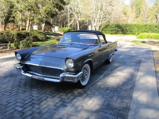 Unknown-Thunderbird-1957-Gray-Red-25