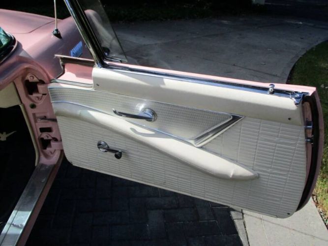 Unknown-Thunderbird-1957-Pink-White-12
