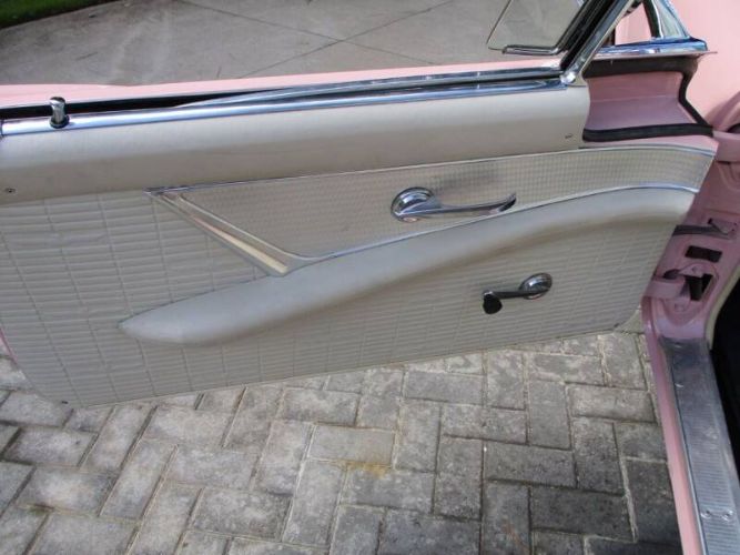 Unknown-Thunderbird-1957-Pink-White-30