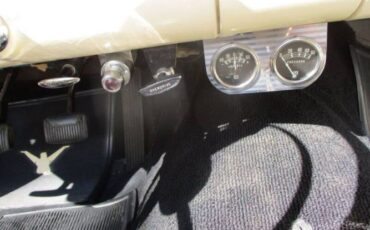 Unknown-Thunderbird-1957-Pink-White-31