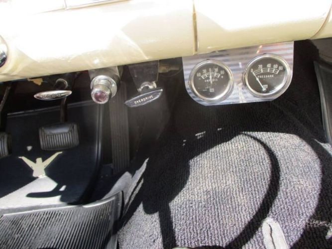 Unknown-Thunderbird-1957-Pink-White-31