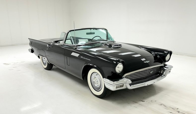 Unknown-Thunderbird-1957-Raven-Black-Black-11