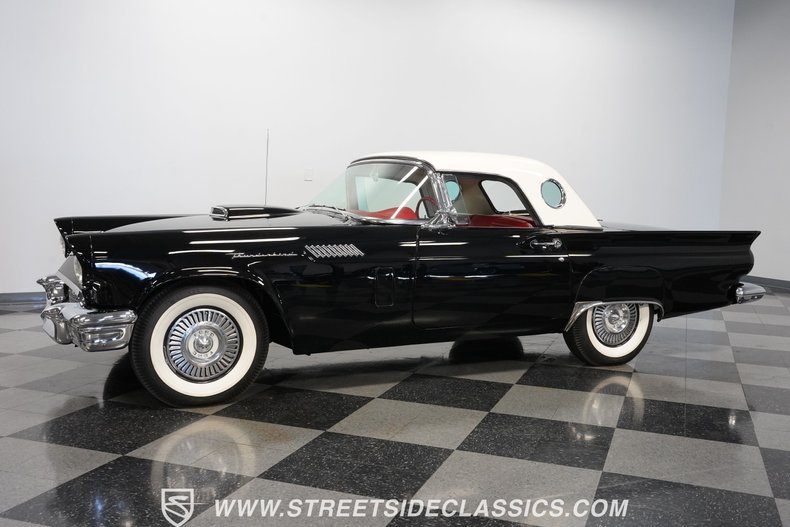 Unknown-Thunderbird-1957-Raven-Black-Flame-Red-10