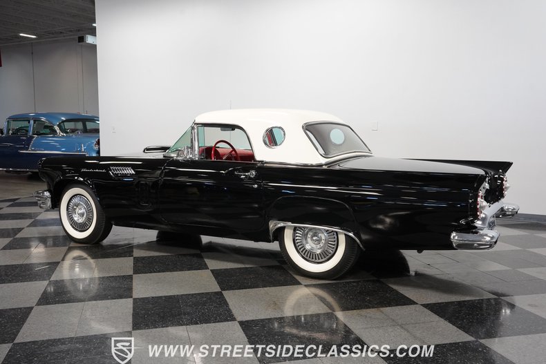 Unknown-Thunderbird-1957-Raven-Black-Flame-Red-18