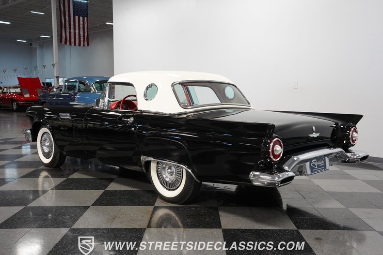 Unknown-Thunderbird-1957-Raven-Black-Flame-Red-19