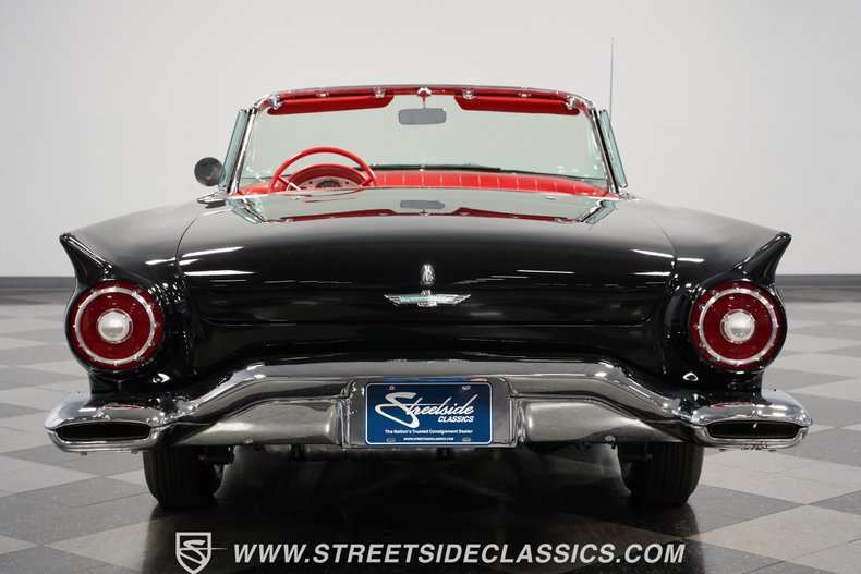 Unknown-Thunderbird-1957-Raven-Black-Flame-Red-20