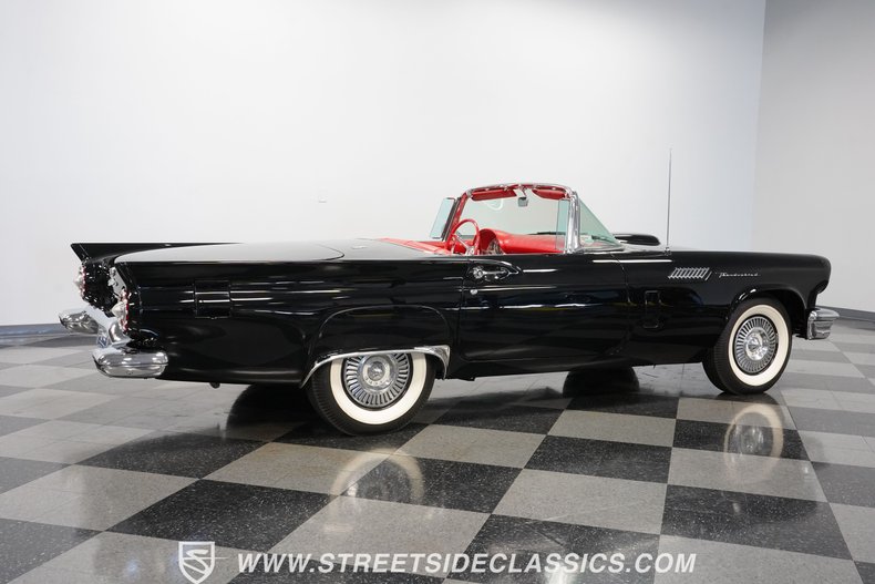 Unknown-Thunderbird-1957-Raven-Black-Flame-Red-21