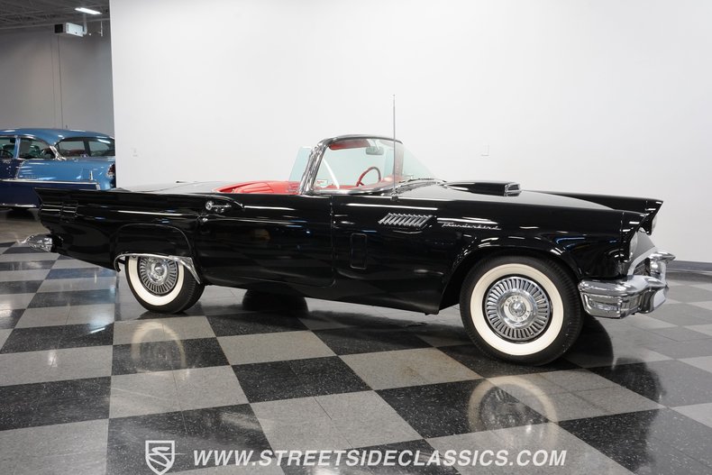 Unknown-Thunderbird-1957-Raven-Black-Flame-Red-23