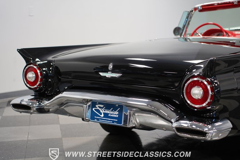 Unknown-Thunderbird-1957-Raven-Black-Flame-Red-3