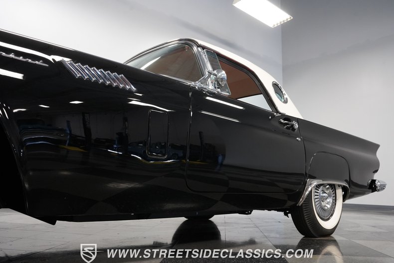 Unknown-Thunderbird-1957-Raven-Black-Flame-Red-46