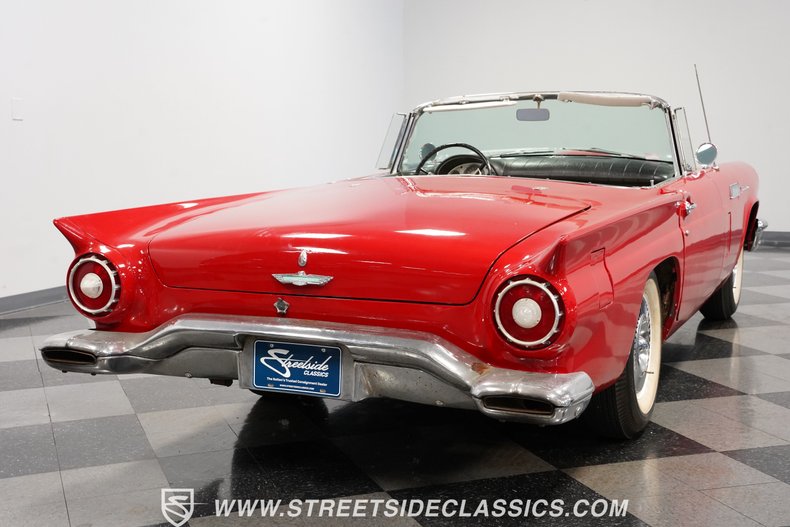 Unknown-Thunderbird-1957-Red-Black-11